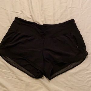 Lululemon Black Hotty Hot Low Rise Lined Shorts Size 8